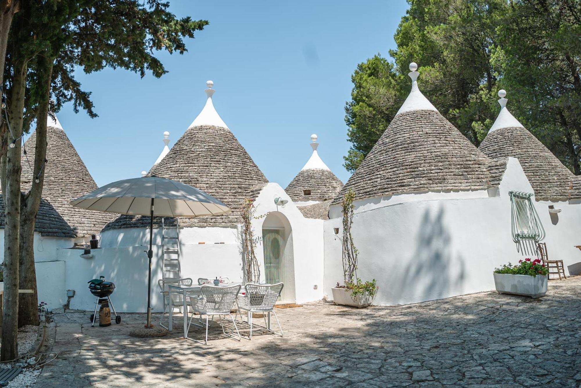 Ad Un Passo Da Cisternino - Trulli Con Foresta, Bici E Barbecue Dış mekan fotoğraf